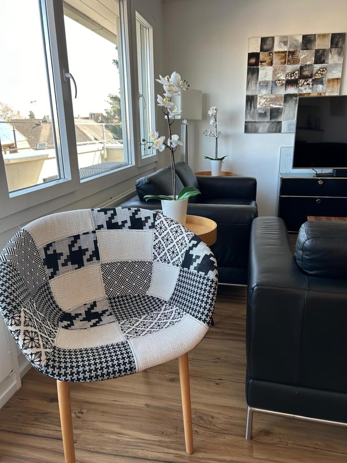 Baseliving Luxury - Near Esc - Bahnhof Sbb - St Jakob Appartement